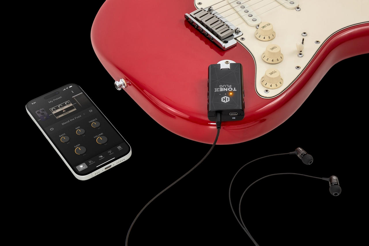 IK Multimedia TONEX Plug ultimate portable guitar and bass headphone amp