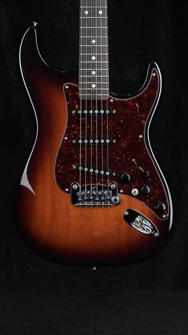 Preowned USA G&L S-500 in Sunburst with Rosewood Fretboard