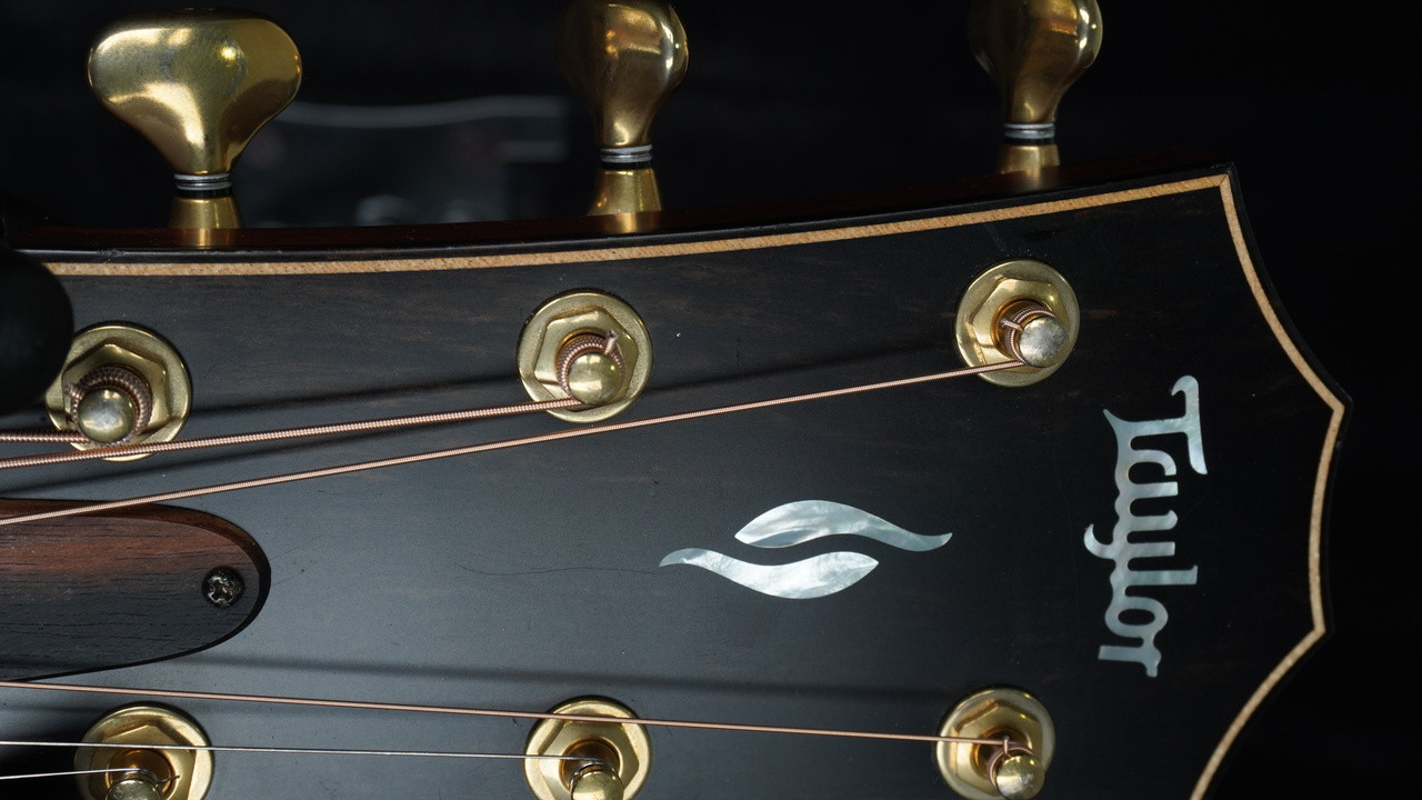 Preowned Taylor Builder's Edition 816ce Rosewood Grand Symphony