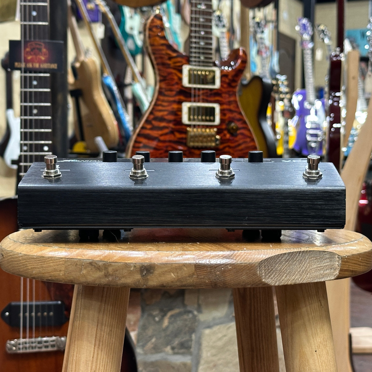 Preowned Fractal VP4 Virtual Pedalboard Processor