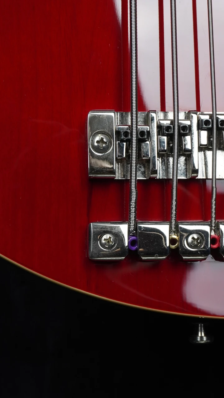 Preowned 2017 Duesenberg D-Bass 5-String in Sonoma Red