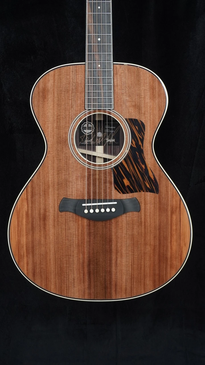 Taylor Custom Catch C12e Deep Body Grand Concert in Stripy Sinker Redwood/Indian Rosewood