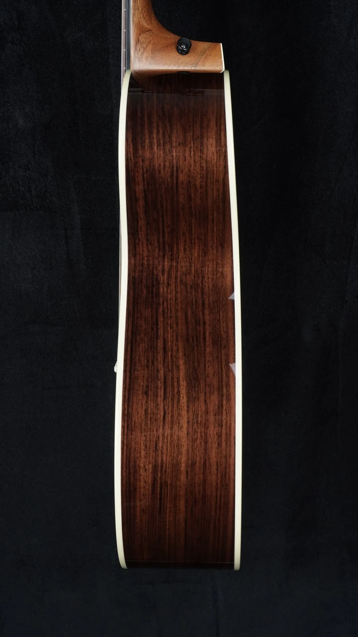 Taylor Custom Catch C12e Deep Body Grand Concert in Stripy Sinker Redwood/Indian Rosewood