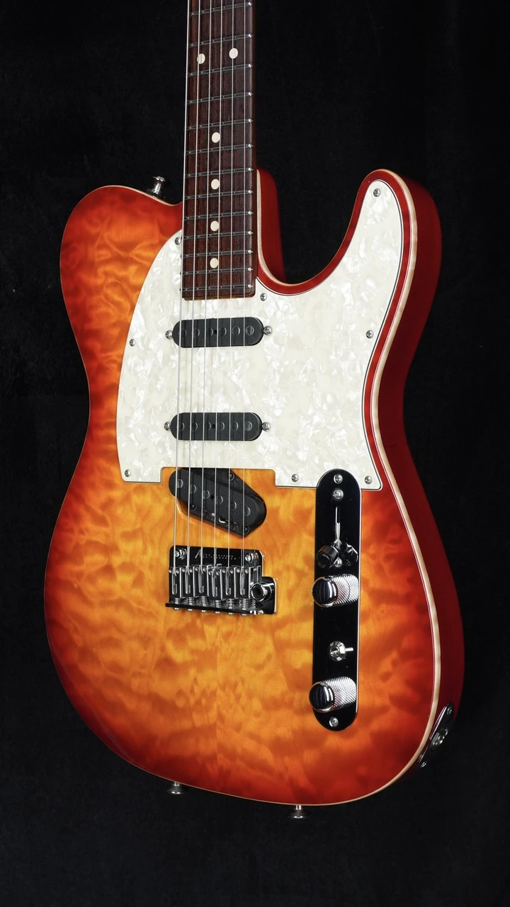 Preowned Tom Anderson Short Hollow Drop T Classic in Transparent Autumn Red Rise - Angle Close