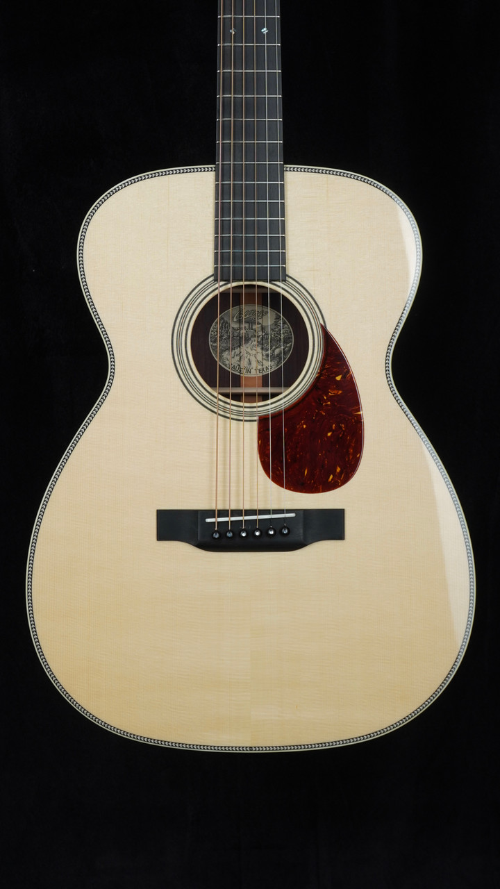 Collings 002H 14-Fret with Englemann Spruce Top