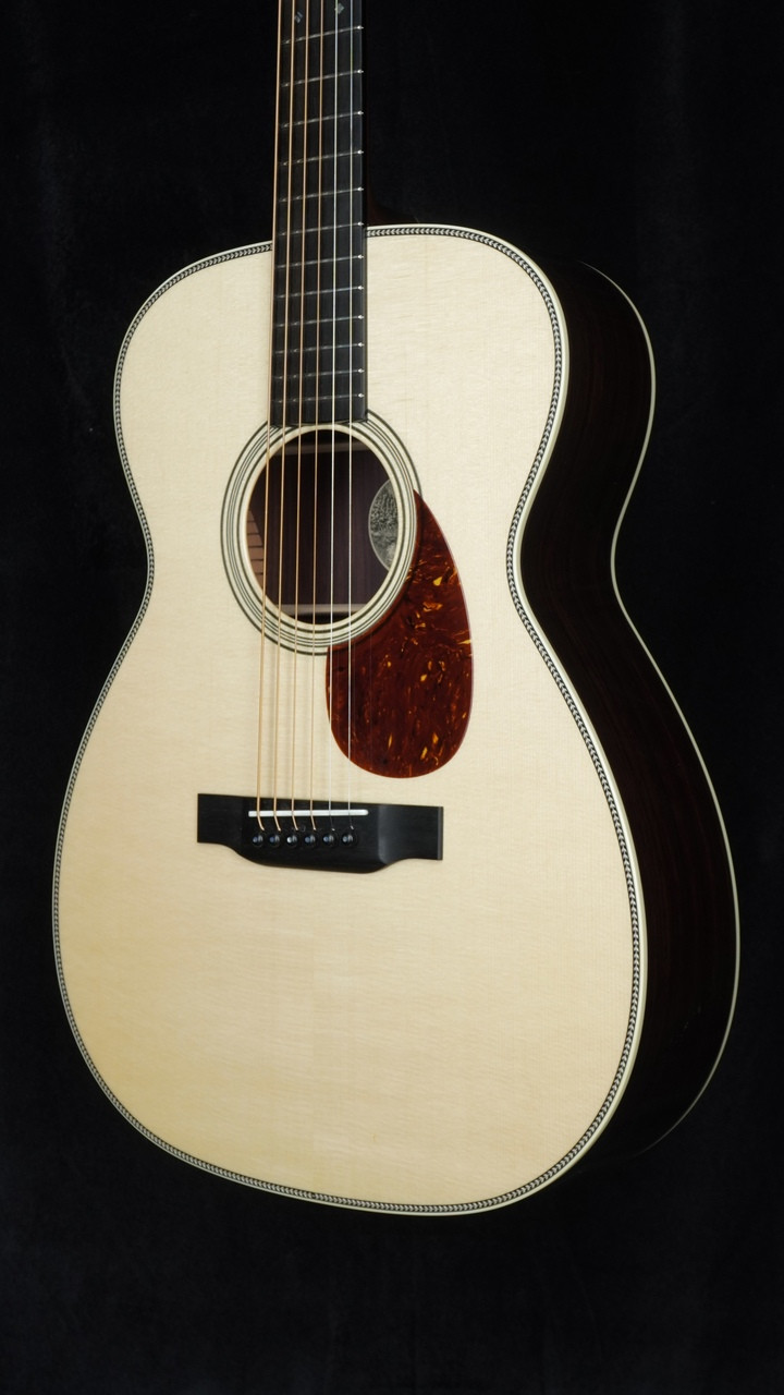 Collings 002H 14-Fret with Englemann Spruce Top