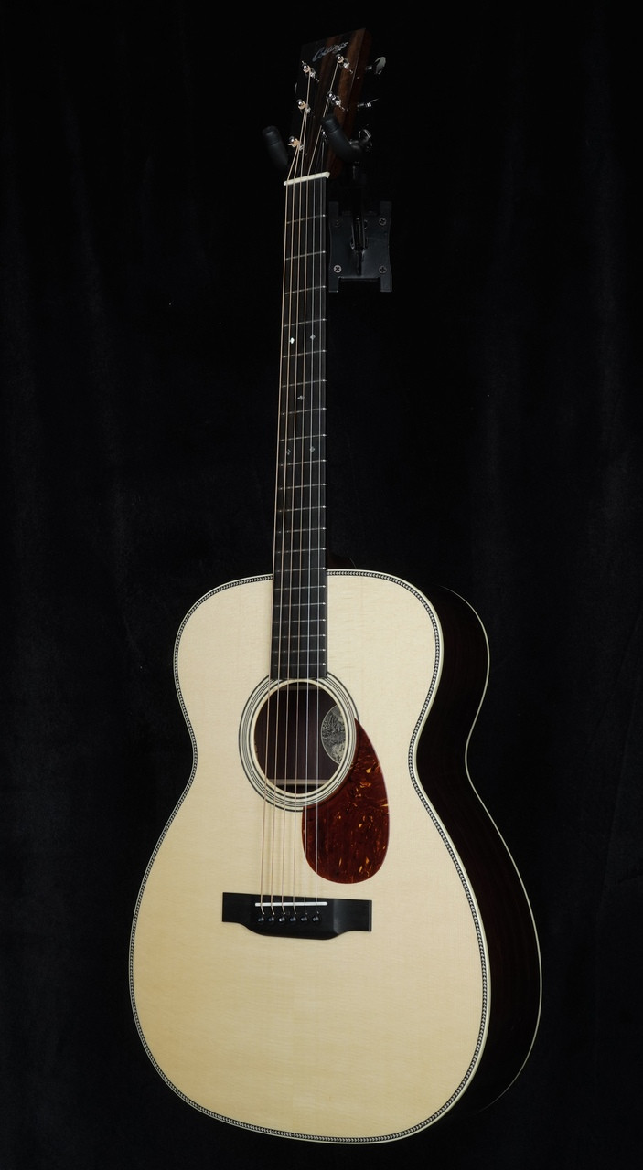Collings 002H 14-Fret with Englemann Spruce Top