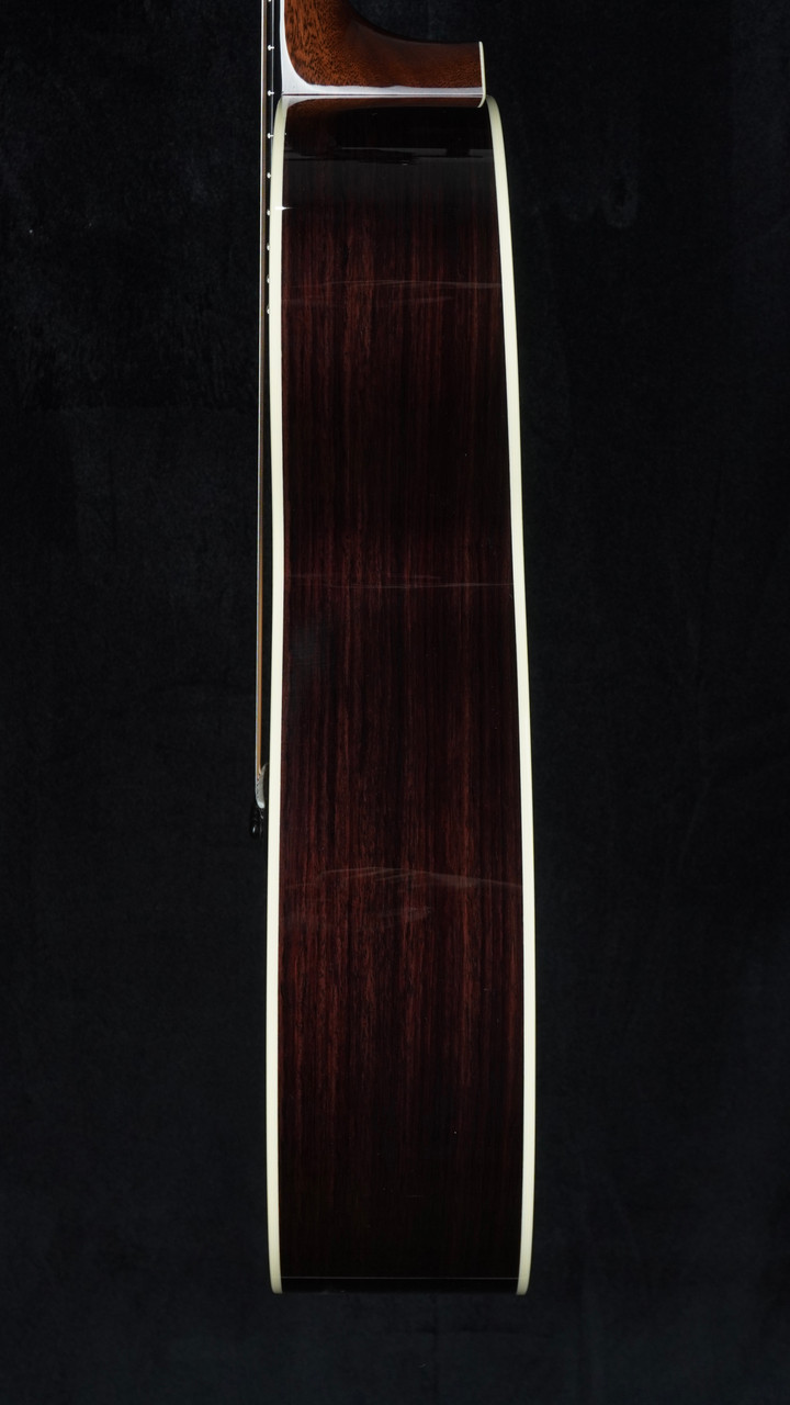 Collings 002H 14-Fret with Englemann Spruce Top