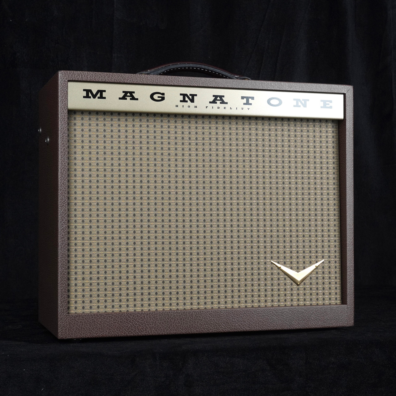 Preowned Magnatone Starlite Reverb 10 8w 1x10 Combo - Traditional Brown Quarter