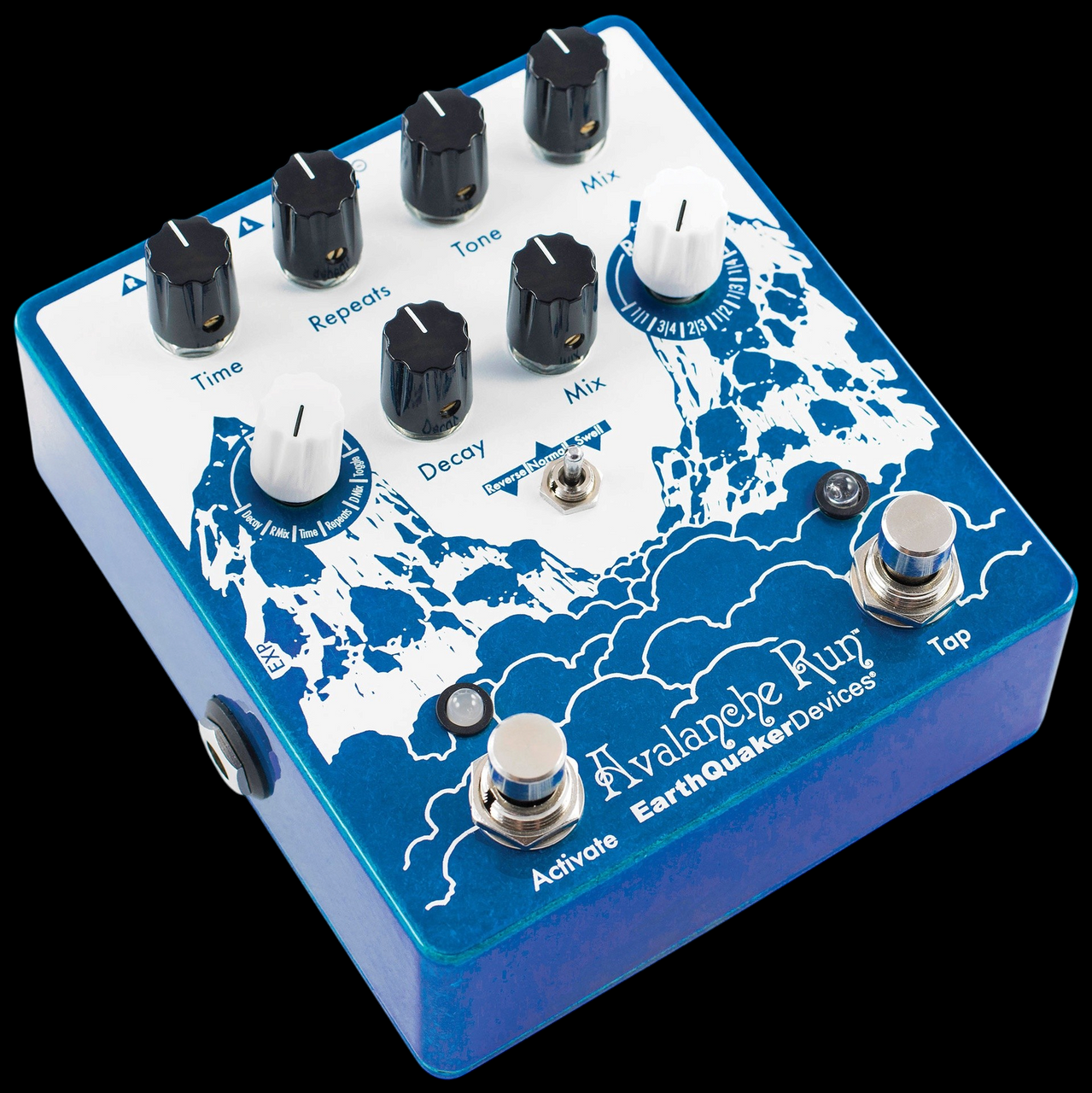EarthQuaker Devices Avalanche Run Stereo Reverb & Delay with Tap Tempo angle