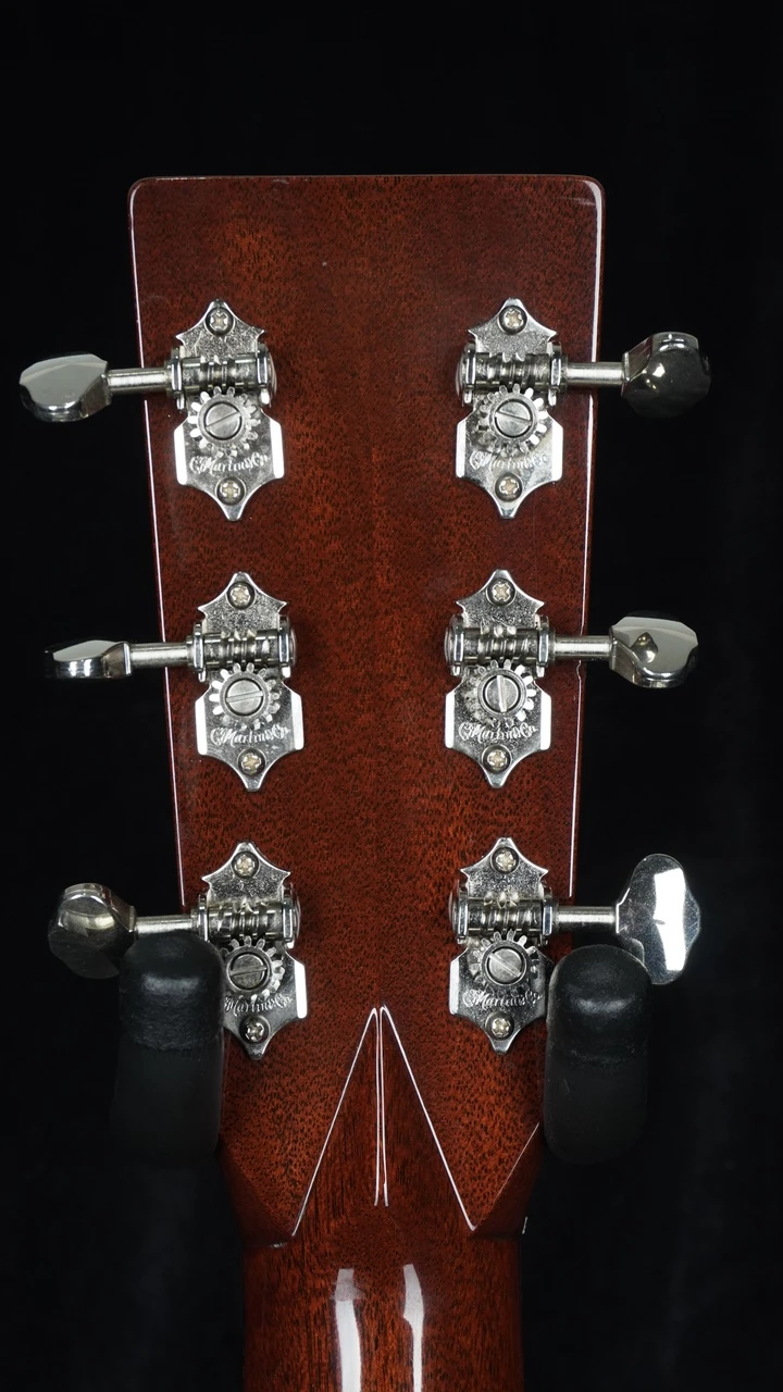 Preowned 2013 Martin 000-28EC Eric Clapton Signature - Sunburst - Headstock Back