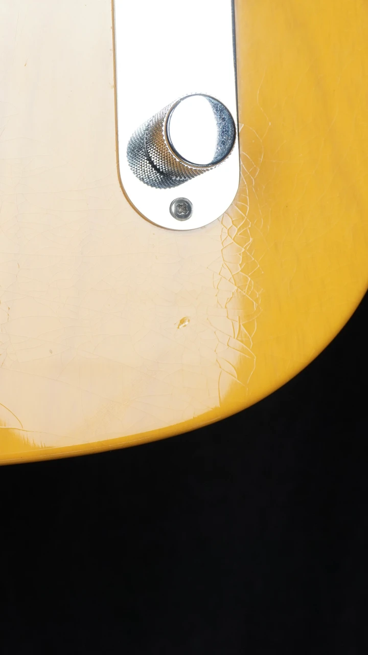 Preowned 2017 Fender Custom Shop WW10 '61 Telecaster - Butterscotch Blonde - Top Ding