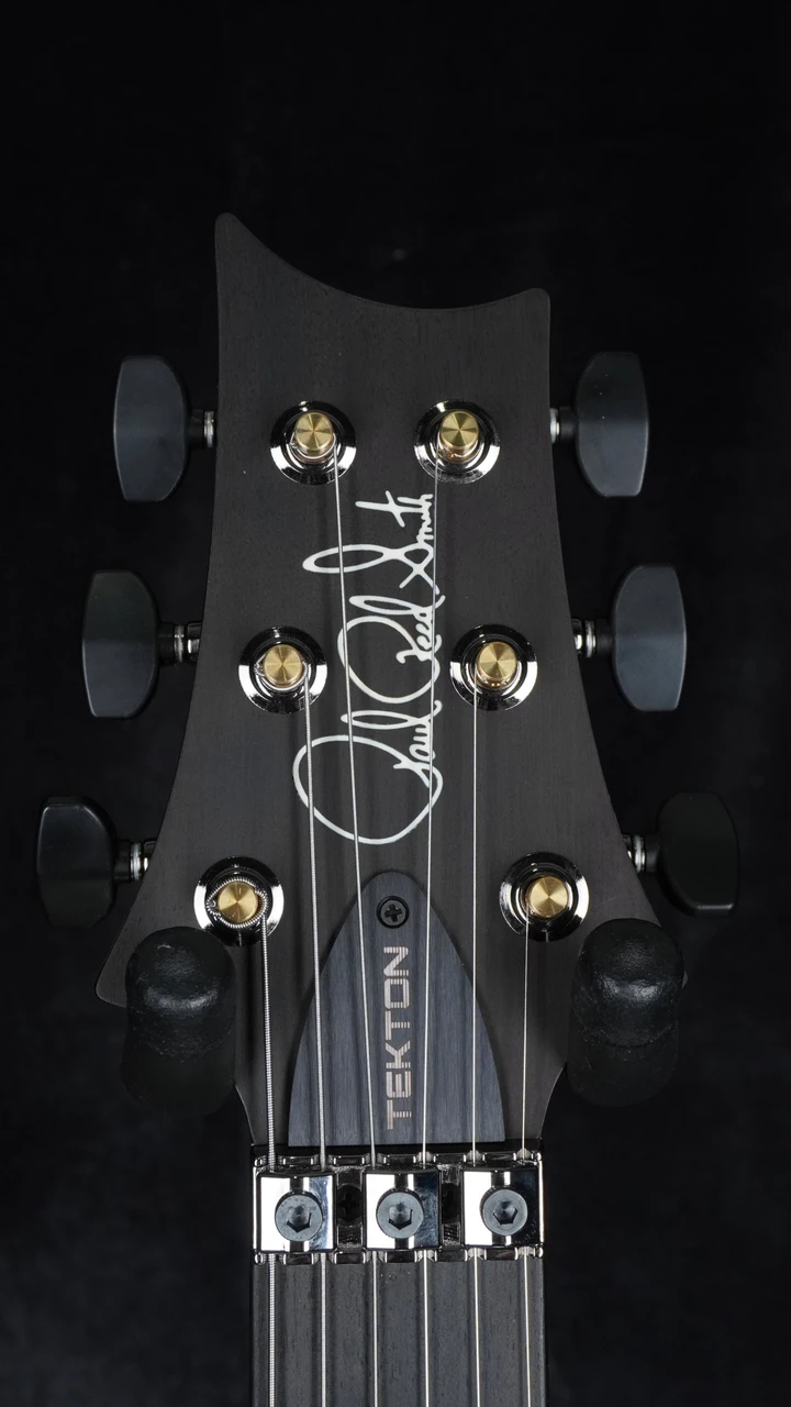 PRS Tekton "Floyd" - Pearl Black (Natural Neck) - Front of the Headstock