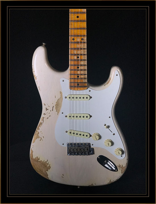 Fender Custom Shop 1958 Stratocaster Heavy Relic in Aged White Blonde