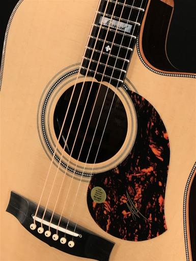 Maton EM100C Cutaway Dreadnought