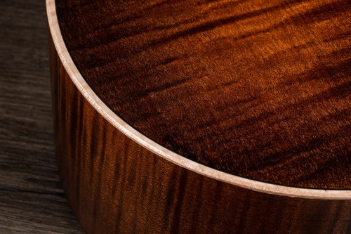 Taylor GT 811 Rosewood Grand Theater