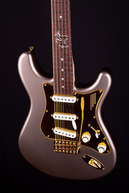 Magneto Eric Gales Signature RD3 in Sunset Gold
