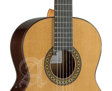 Alhambra 4P Rosewood Classical with Solid Cedar Top