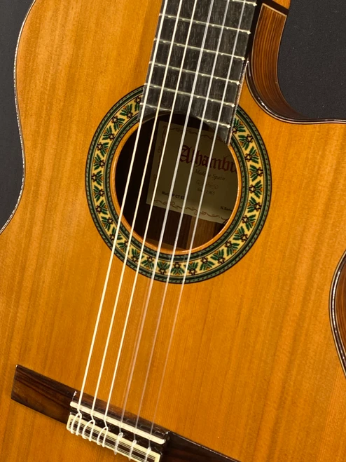 Alhambra 5P-CT Rosewood Classical with Red Cedar Top