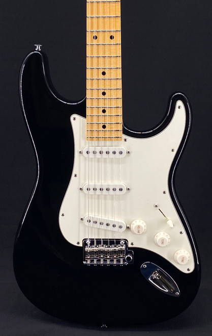 Suhr Classic Antique SSS with Maple Fretboard in Black