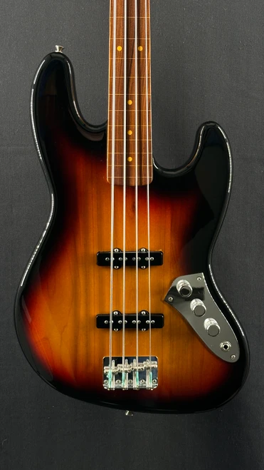 Fender Jaco Pastorius Artist Signature Fretless Jazz Bass - 3-Color Sunburst  - Front Close