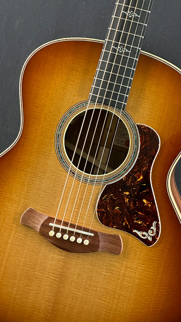 Taylor Gold Label 814e Honduran Rosewood with Sunburst Top