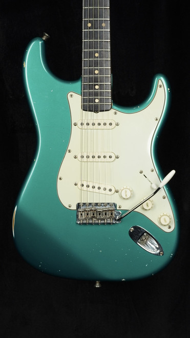 Vintage Fender 1963 Stratocaster in Refinished Sherwood Green