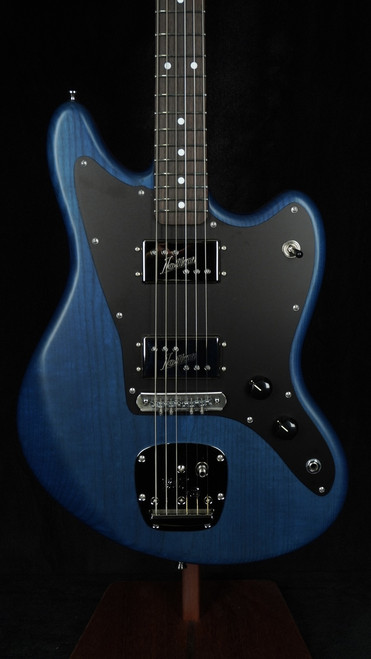 BilT Guitars Relevator LS in Transparent Blue BilT Guitars Relevator LS in Transparent Blue