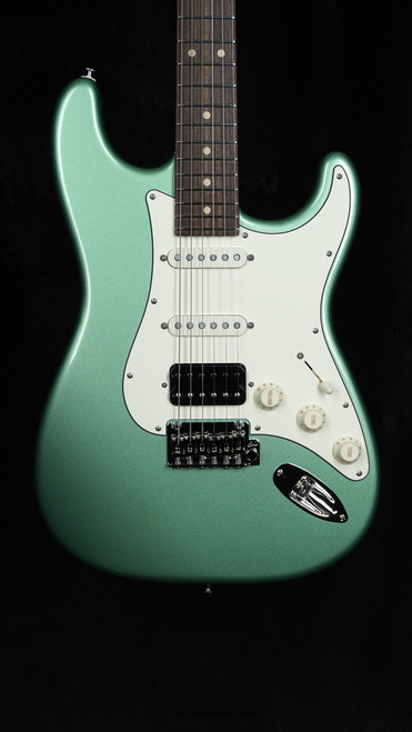 Suhr Classic S in Cactus Green Metallic with HSS Pickup Configuration and Rosewood Fretboard Suhr Classic S in Cactus Green Metallic with HSS Pickup Configuration and Rosewood Fretboard
