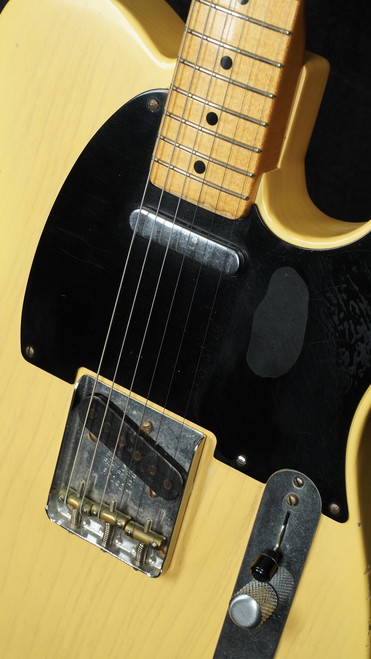 Preowned 2007 Fender Custom Shop '51 Nocaster Relic in Honey Blonde Preowned 2007 Fender Custom Shop '51 Nocaster Relic in Honey Blonde