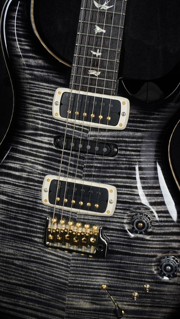 Preowned 2025 PRS Modern Eagle V in Charcoal Tri-Color Burst with 10 Top Preowned 2025 PRS Modern Eagle V in Charcoal Tri-Color Burst with 10 Top