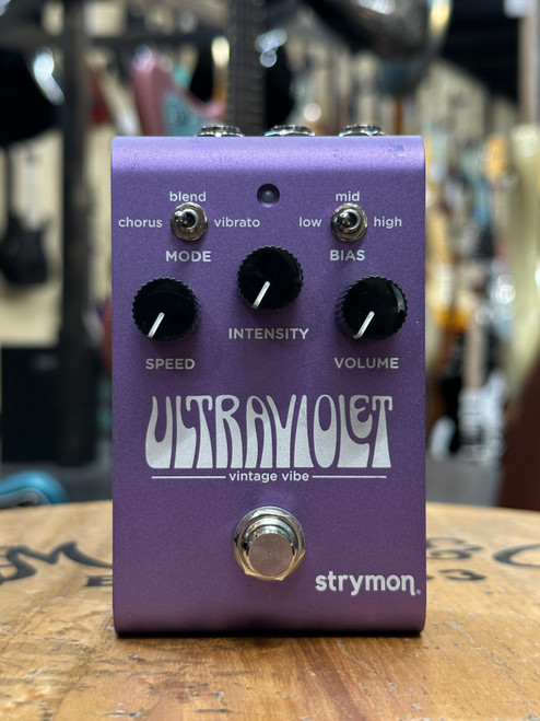 Preowned Strymon Ultraviolet Vintage Vibe Pedal Preowned Strymon Ultraviolet Vintage Vibe Pedal