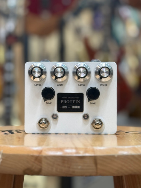 Preowned Bronwe Amplification Protein V3 Dual Overdrive Pedal in White