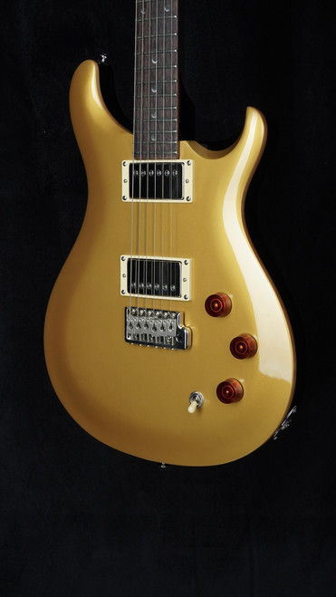 Preowned 2023 PRS SE DGT David Grissom Signature Model in Goldtop with Moon Inlays