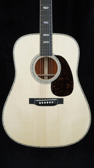 Martin Custom Shop Dreadnought - Adirondack Spruce & Cocobolo - Style 41 Pearl Front Close