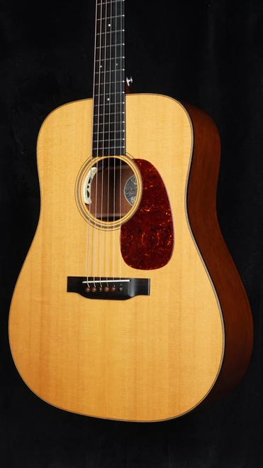 Preowned 2018 Collings D1 T w/ Baggs Anthem - Angle Close