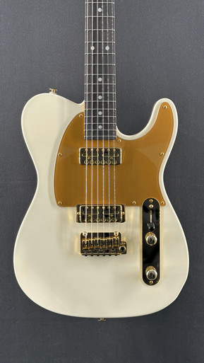 Suhr Mateus Asato Signature Classic T - Black - Eddie's Guitars
