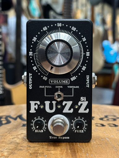 The Guitar Sanctuary | Preowned | King Tone | miniFUZZ Si