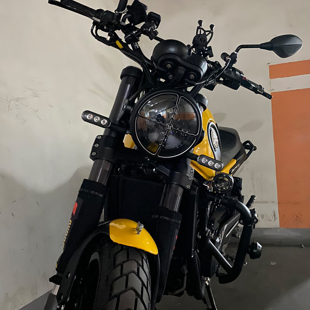 7.7" Matte Black + Contrast Multi Projector LED Headlight + Cross Hairs Grill Cover