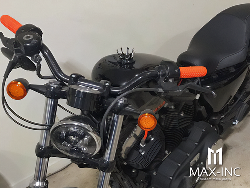 BLACK CUT Motorcycle Gas Tank Oil Cap Vented Fuel Gas Tank Aluminum For Harley Sportster XL 48 Dyna Softail Touring Road King Freewheeler