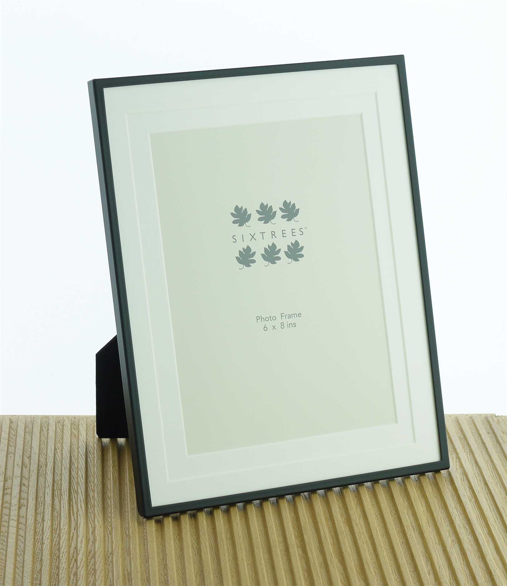8 x 6 inch photoframes in many styles at thephotoframeshop.