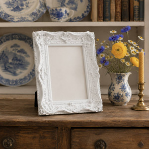 Sixtrees Chelsea White antique ornate vintage 5 x 7 inch photo frame