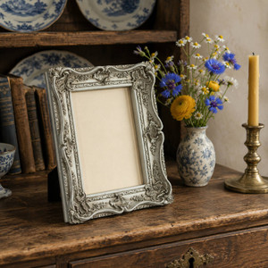 Sixtrees Chelsea Silver antique ornate vintage 5 x 7 inch photo frame