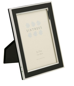 Sixtrees Abbey Black 2-101-57 Polished Silver photo frame with lacquered Black gloss metal insert for a 7 x 5 inch photo.