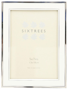Sixtrees Abbey White 2-103-57 Polished Silver photo frame with lacquered gloss white metal insert for a 7 x 5 inch photo.
