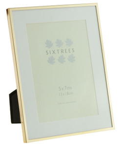 Sixtrees Park Lane Rose Gold narrow profile7 x 5 inch photoframe with a mount .