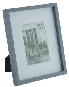 Sixtrees WD967-46 Hanover Wide Profile 6 x 4 inch Grey Wooden Photo Frame with white mount.