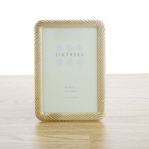 Sixtrees Ava Ornate Gold Metal ropework effect 6 x 4 inch photo frame.