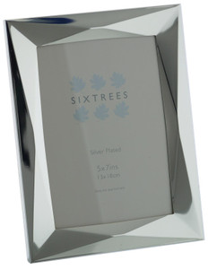 Sixtrees 6-330-57 Trott Diamond Embossed Silver Plated 7 x 5 inch Photo Frame.
