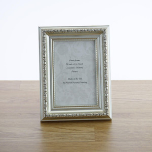 Versailles Hand Made Antique Silver Shabby Chic Ornate Vintage Profile 6 x 4 inch Photo Frame.
